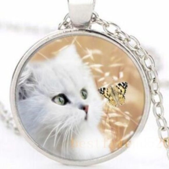 Jewelry - Necklace- NEW- White Kitty Cat and Butterfly